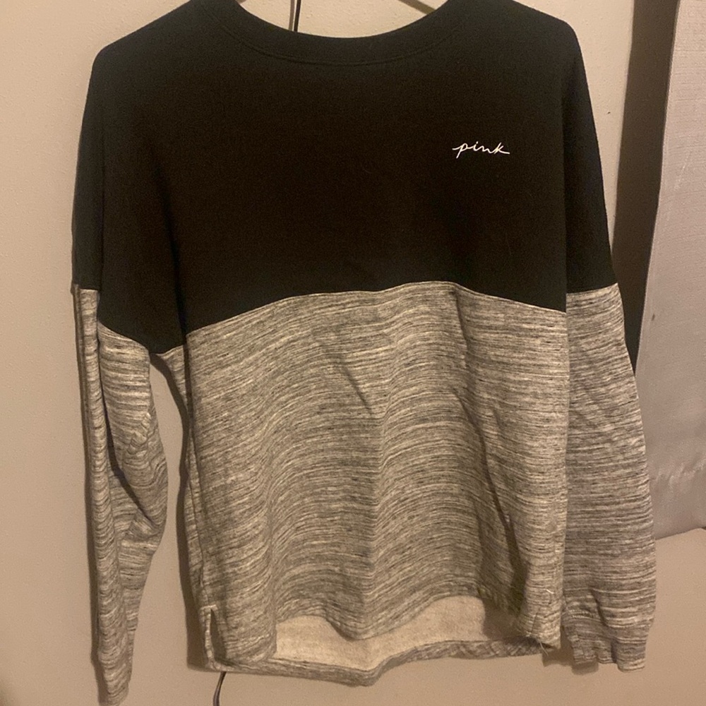 Haven’t worn in a very long time. Great condition Pink sweater